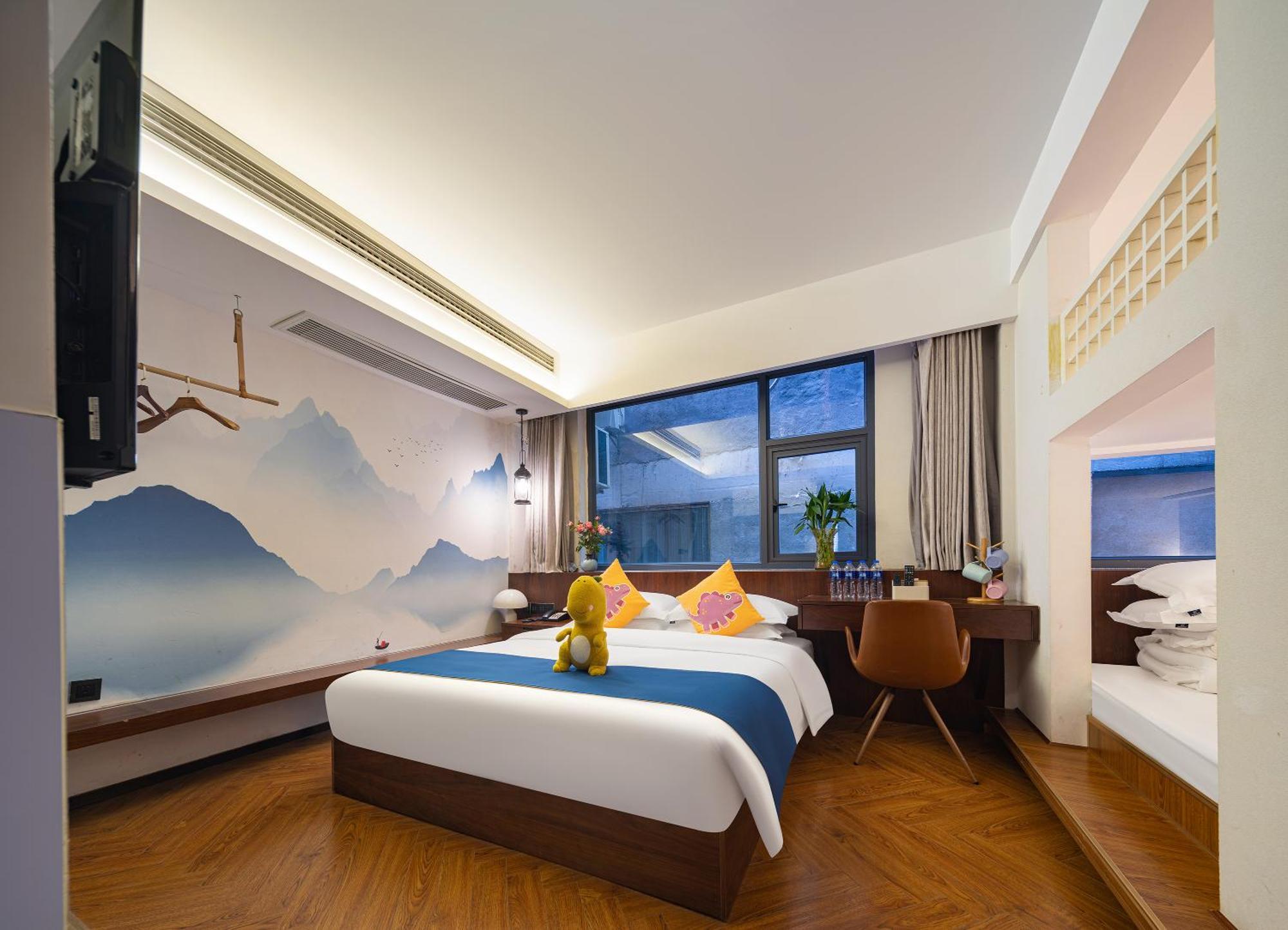 張家界武陵源北岸輕奢客棧 森林公園店 Hotel Csangcsiacsie Kültér fotó
