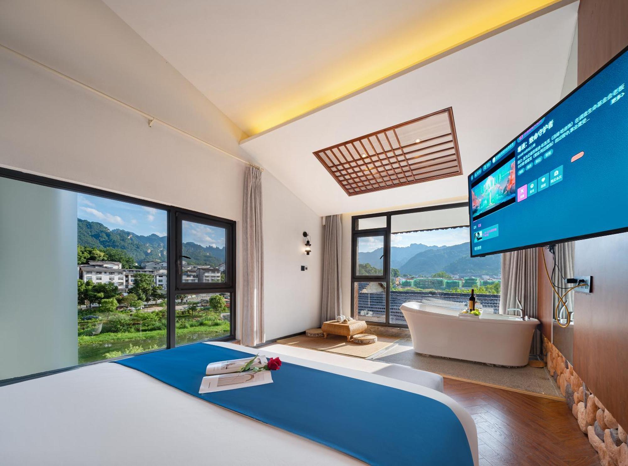 張家界武陵源北岸輕奢客棧 森林公園店 Hotel Csangcsiacsie Kültér fotó