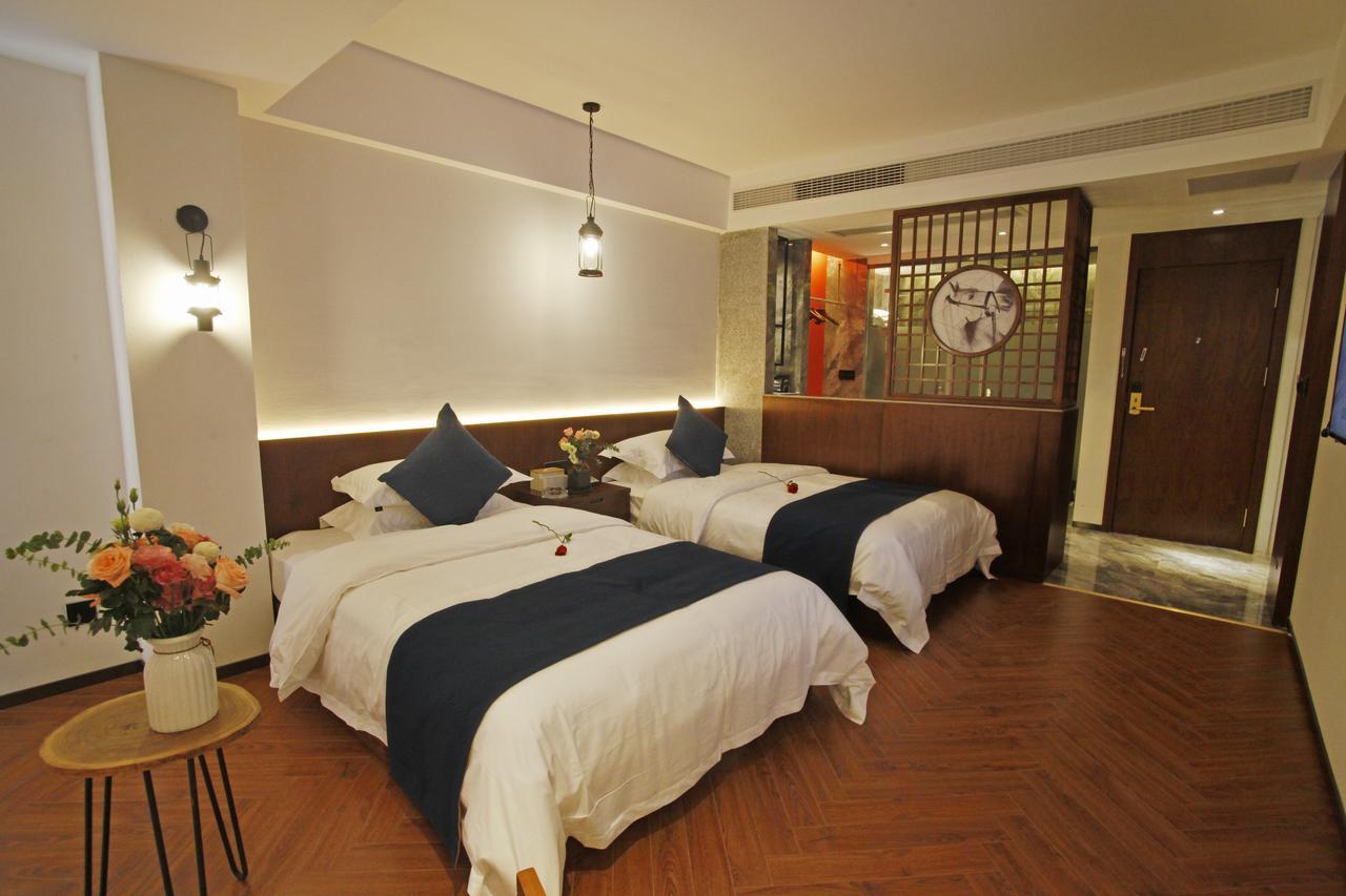 張家界武陵源北岸輕奢客棧 森林公園店 Hotel Csangcsiacsie Kültér fotó